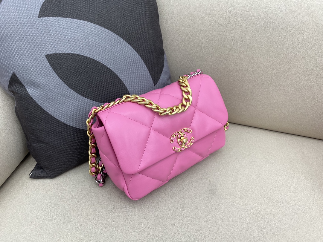 Lambskin 19 Handbag Flap Bag AS1160 Rose Pink